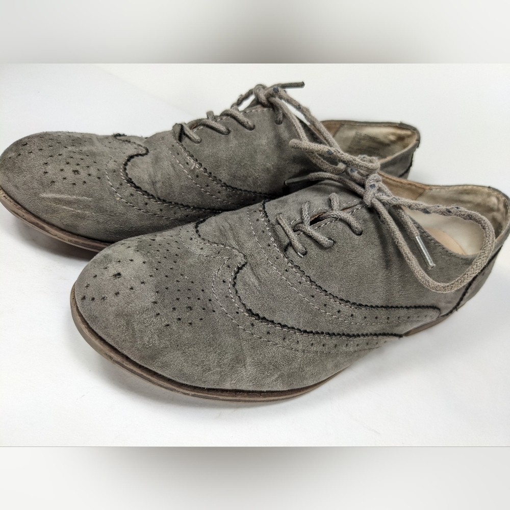 Cliffs by White Mountain grey suede wingtip Sharlyn oxfords